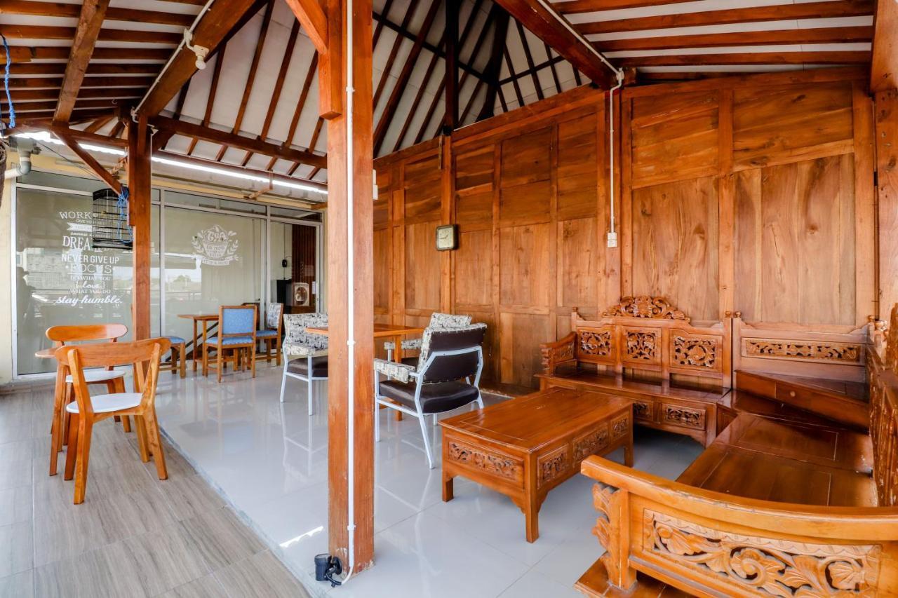 Wisma tamu Rumah Mahyra 3*